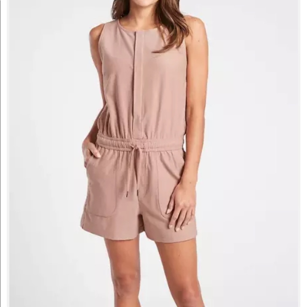 Athleta Farallon Blush Pink size Medium Romper like new worn once for an hour